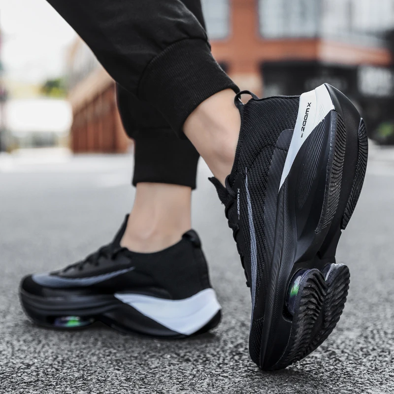Scarpe da corsa da uomo Cuscin - New Balance Shoes 9060 recensione e prezzo
